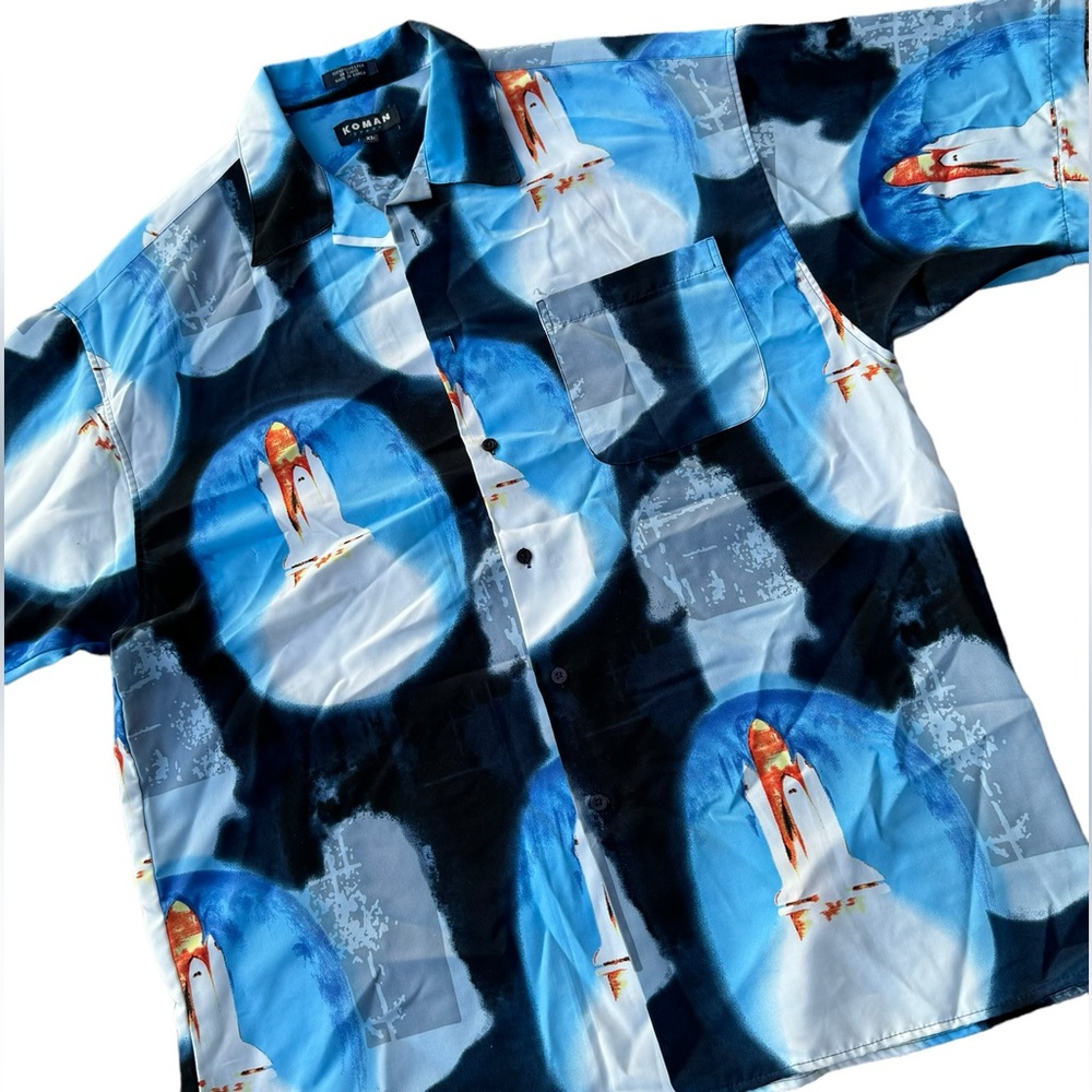 Koman men’s short sleeve single pocket button down Space Rocket blast shirt XL